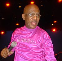 Roberto Roena.jpg