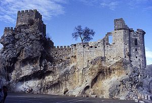 Castillo de zuheros.jpg